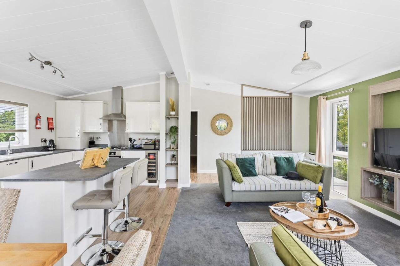 Rose Lodge, 21 Roadford Lake Lodges Lifton Екстериор снимка